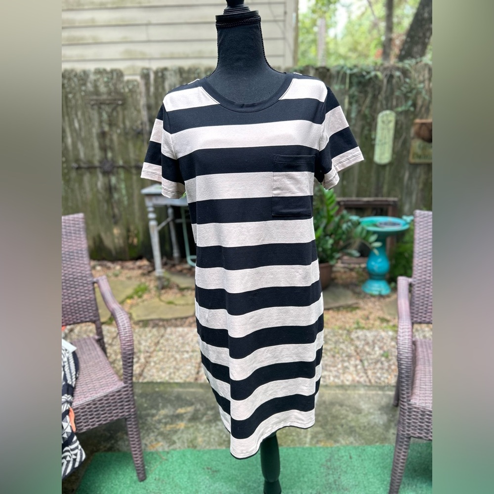 Bananas Republic Striped Black and White T-Shirt Dress NWT Size M